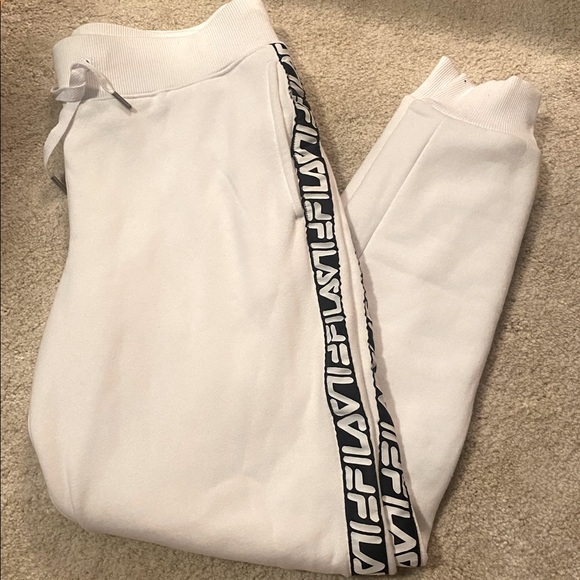 2/ $25 Fila sweatpants - Picture 1 of 4